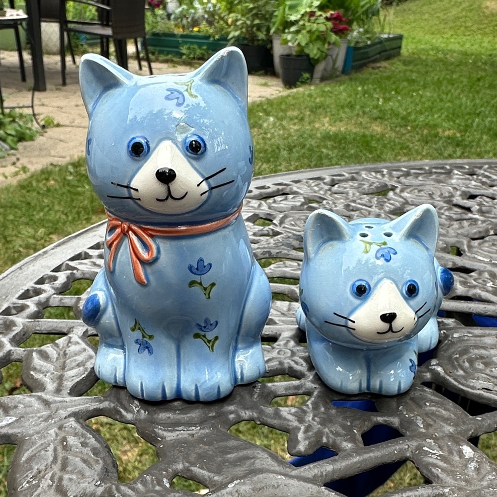 Vintage Otagiri Blue Kitty Cat Salt and Pepper Shaker Set Made in Japan